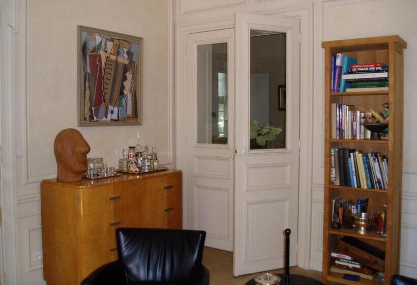 בית מלון כפרי Le Clos Raymi