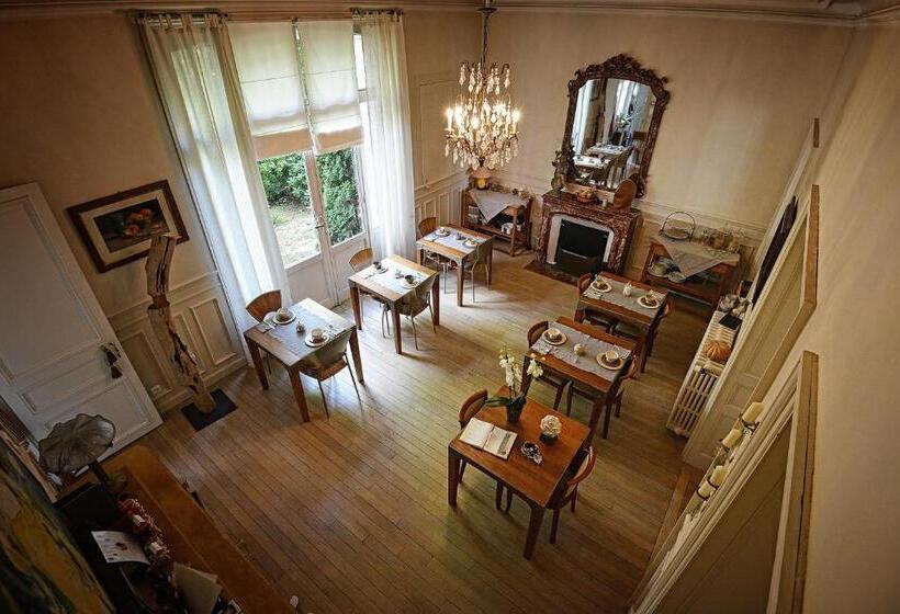 בית מלון כפרי Le Clos Raymi