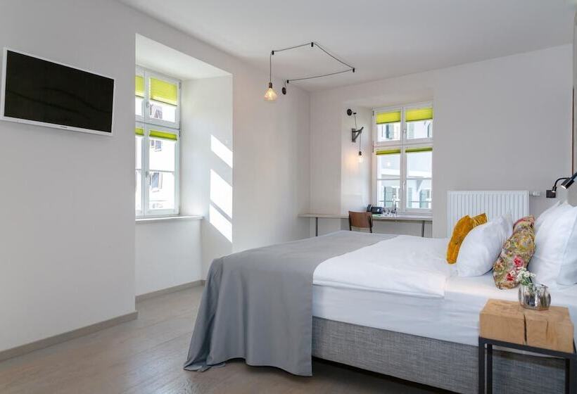 Отель Luiseluisenhof