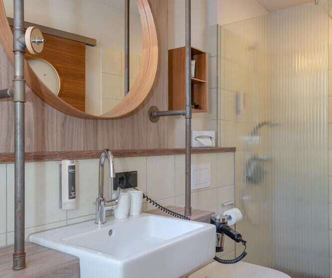 Отель Luiseluisenhof