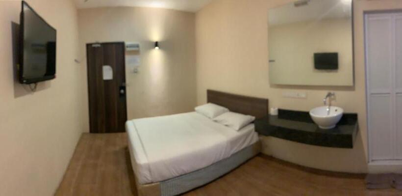 Newtown Hotel Puchong