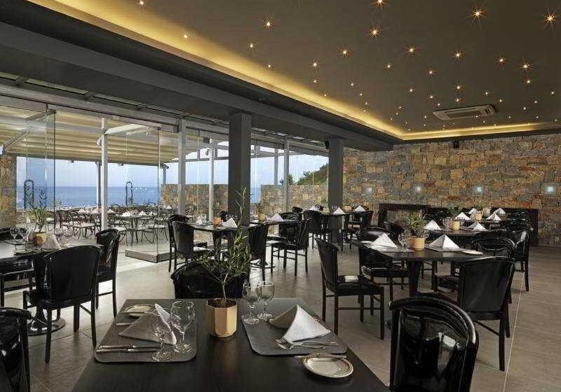 Отель Out Of The Blue Resort & Spa