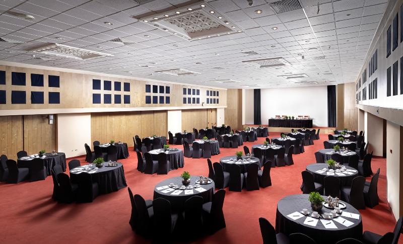 Отель Out Of The Blue Resort & Spa