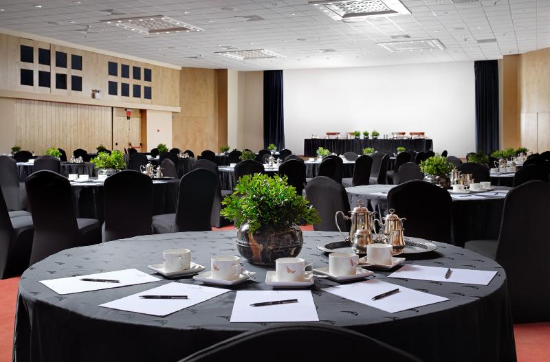 Отель Out Of The Blue Resort & Spa