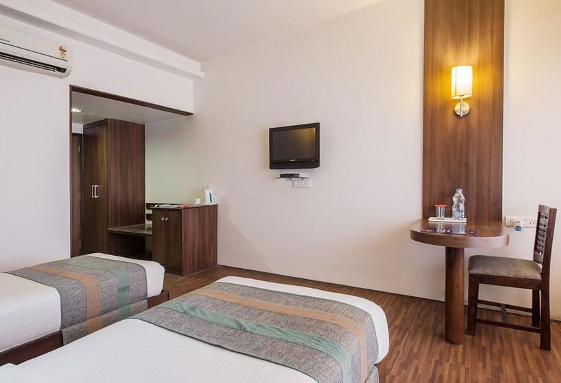 בית מלון כפרי Capital O 705  Siddharth Inn