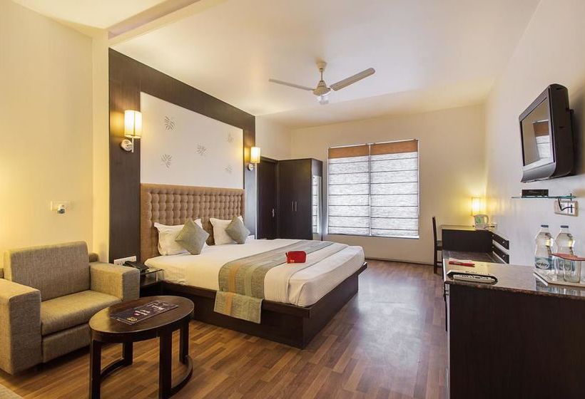 בית מלון כפרי Capital O 705  Siddharth Inn