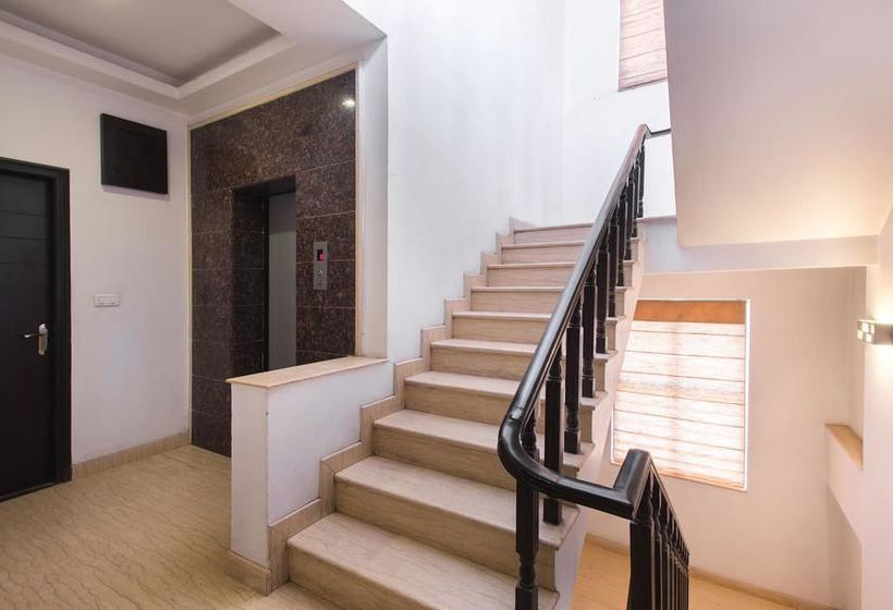 בית מלון כפרי Capital O 705  Siddharth Inn