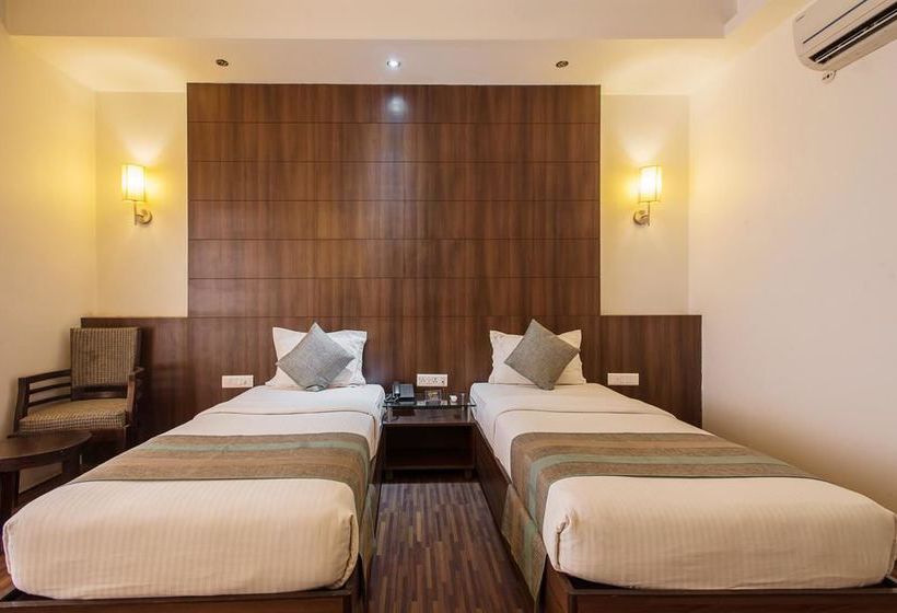 בית מלון כפרי Capital O 705  Siddharth Inn