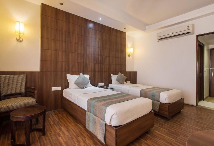 בית מלון כפרי Capital O 705  Siddharth Inn