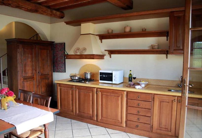 Отель Relais Guado Al Sole