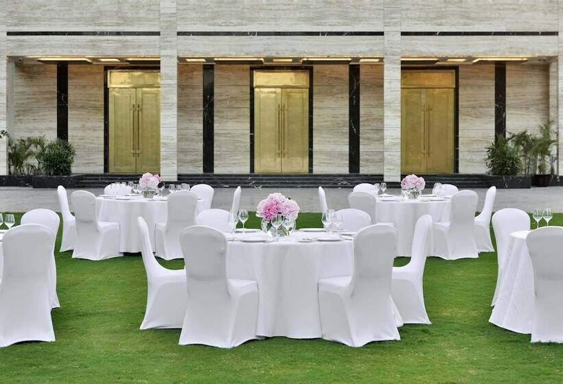 Renaissance Lucknow Hotel, Gomti Nagar