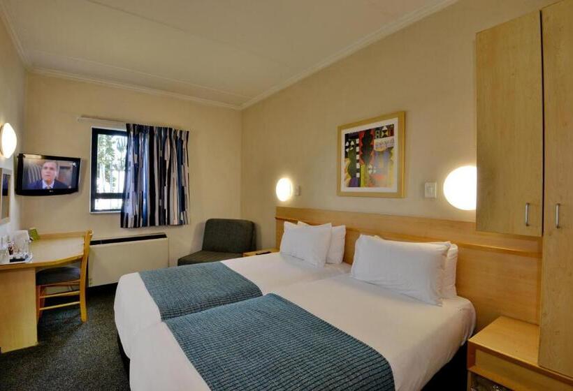 Отель Road Lodge Centurion