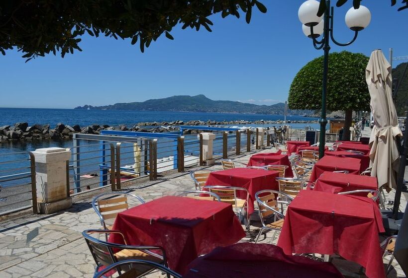 בית מלון כפרי San Pietro Chiavari