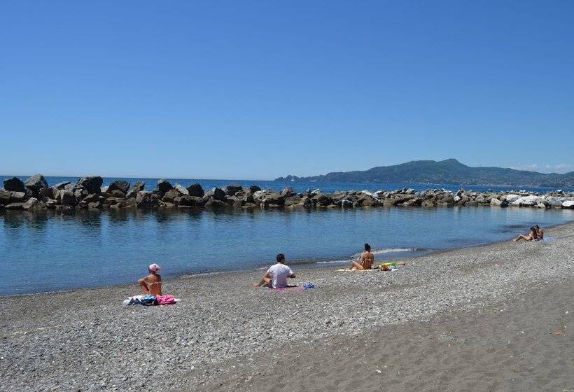 בית מלון כפרי San Pietro Chiavari