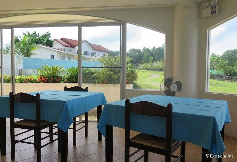 هتل Sherwood Bay Resort & Aqua Sports