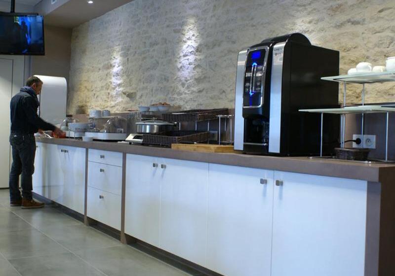 Отель The Originals Boutique, Hôtel La Grange, Niort