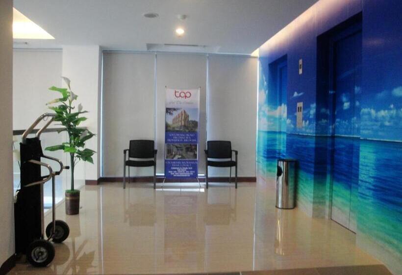 Top Hotel Manado By Gran Puri