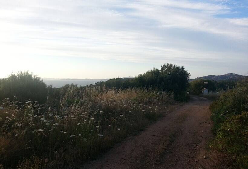 בית מלון כפרי Vallemare Residence E Studios