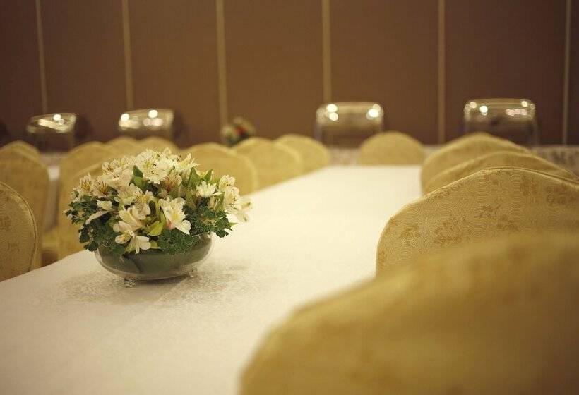 هتل Villa Caceres