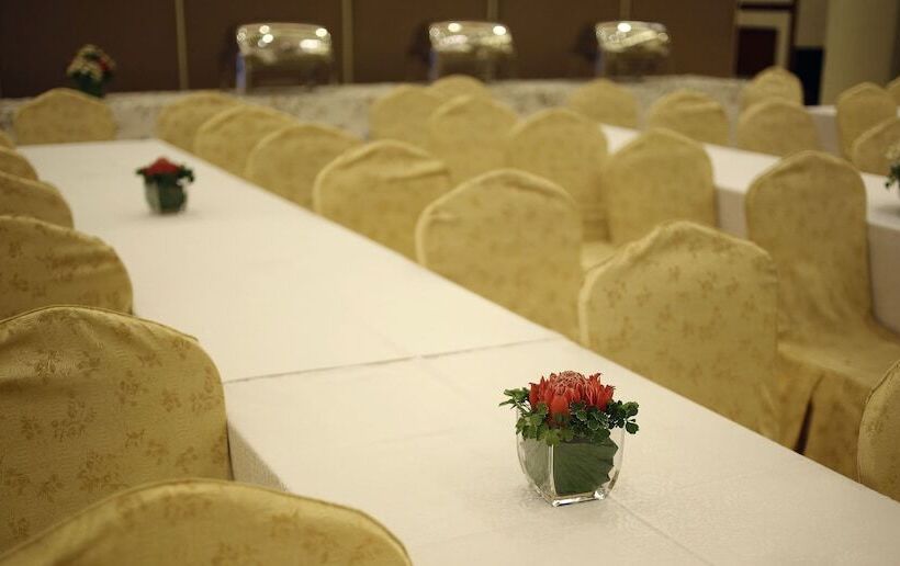 هتل Villa Caceres