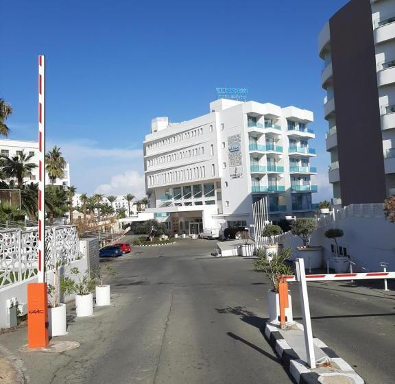 Отель Vrissaki Beach