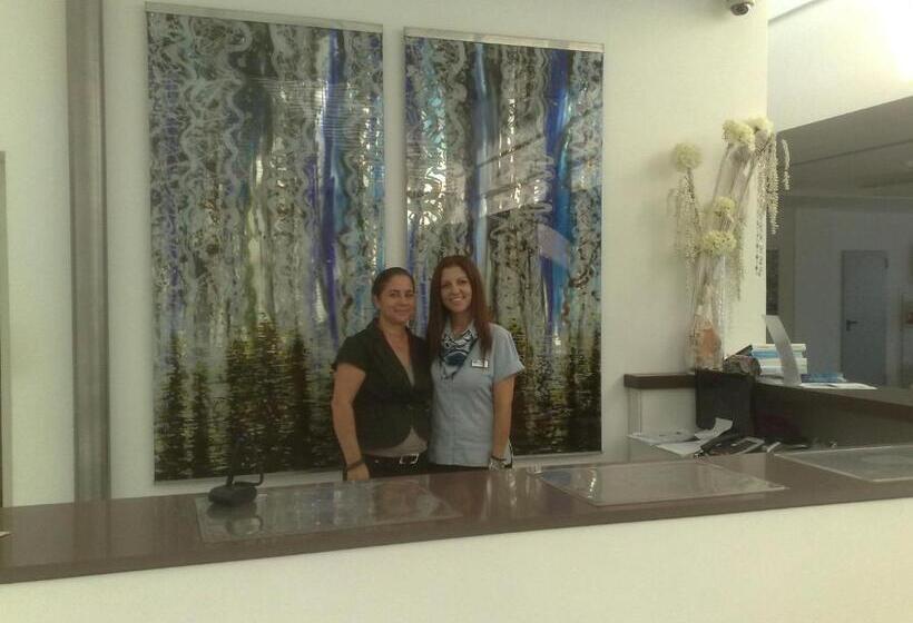 Отель Vrissaki Beach