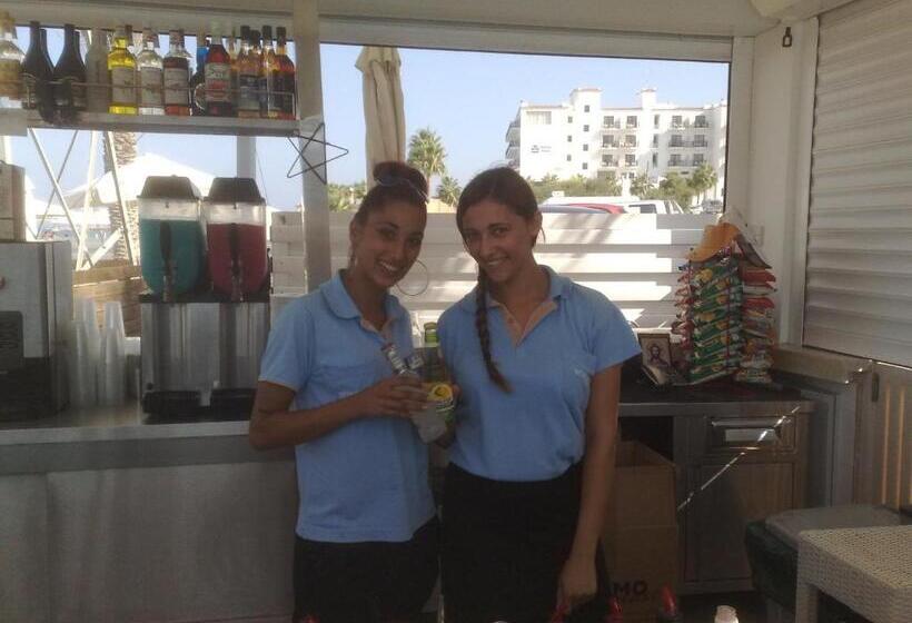 Отель Vrissaki Beach