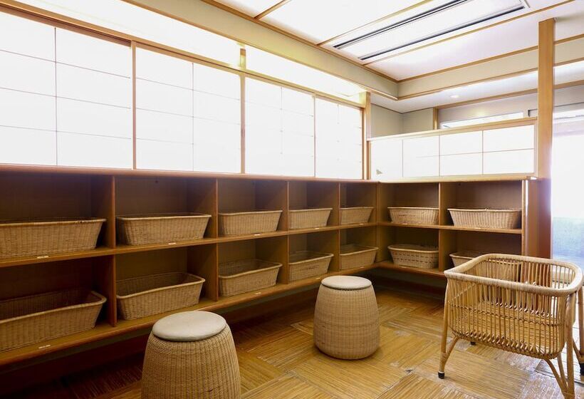 Aburaya Ryokan