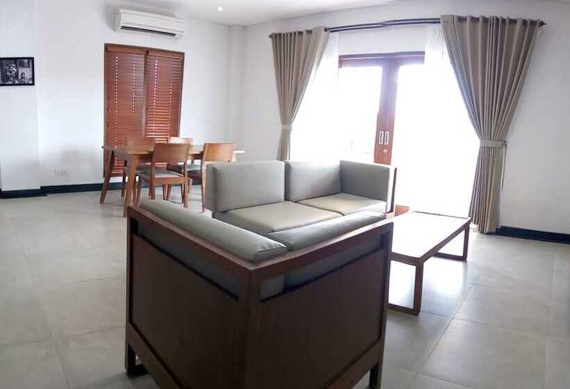 Kuta Townhouse Apartments