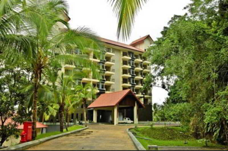 La Prima Hotel Flores