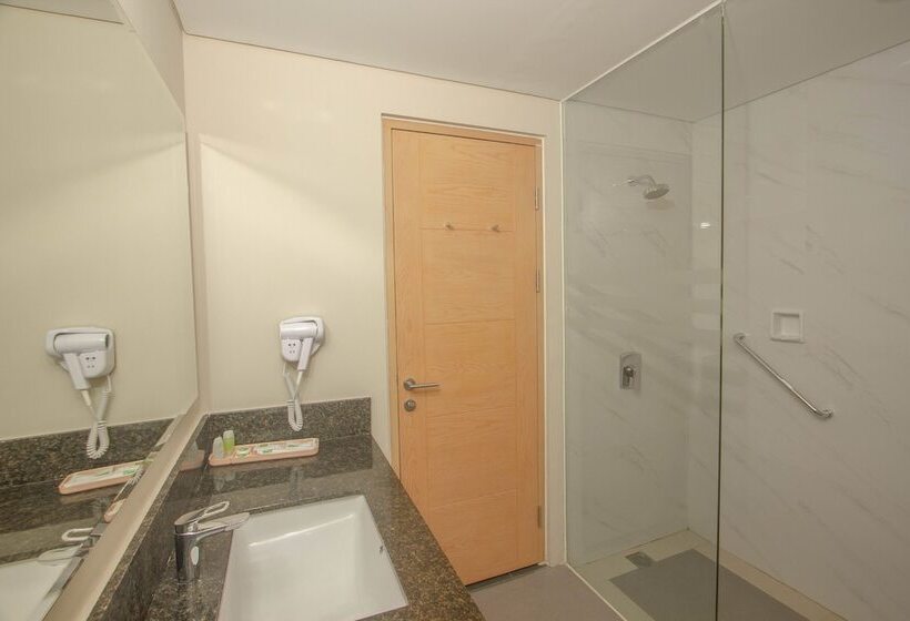 La Prima Hotel Flores