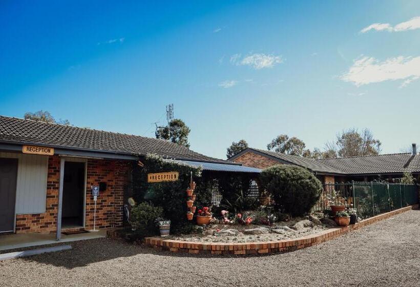 מוטל Denman Motor Inn