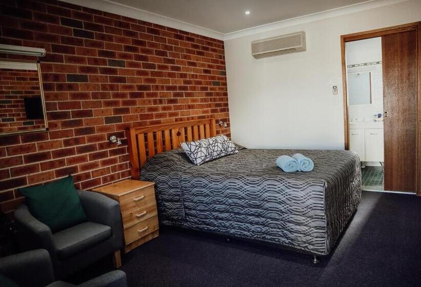 מוטל Denman Motor Inn