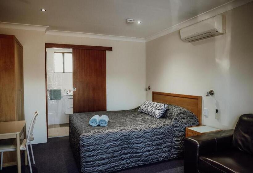 מוטל Denman Motor Inn