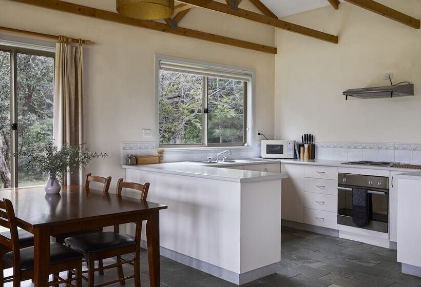 Mystery Bay Cottages