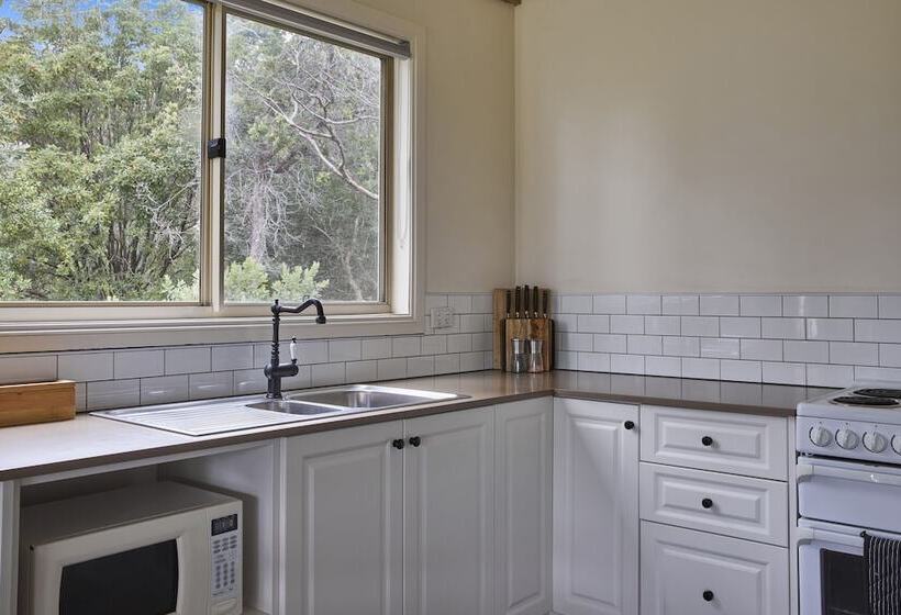 Mystery Bay Cottages