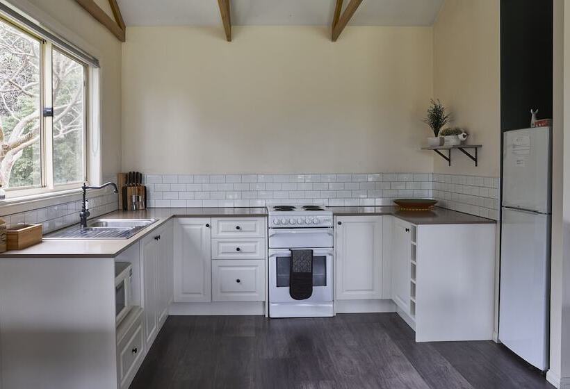 Mystery Bay Cottages