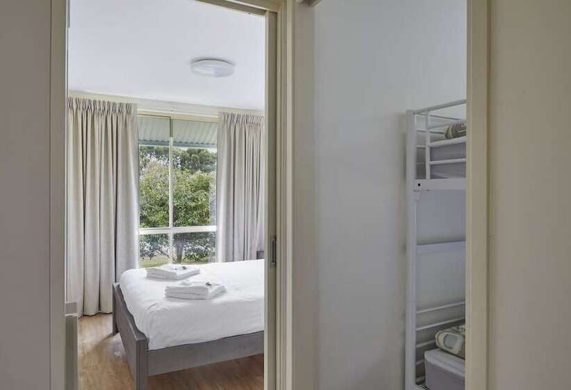 Mystery Bay Cottages