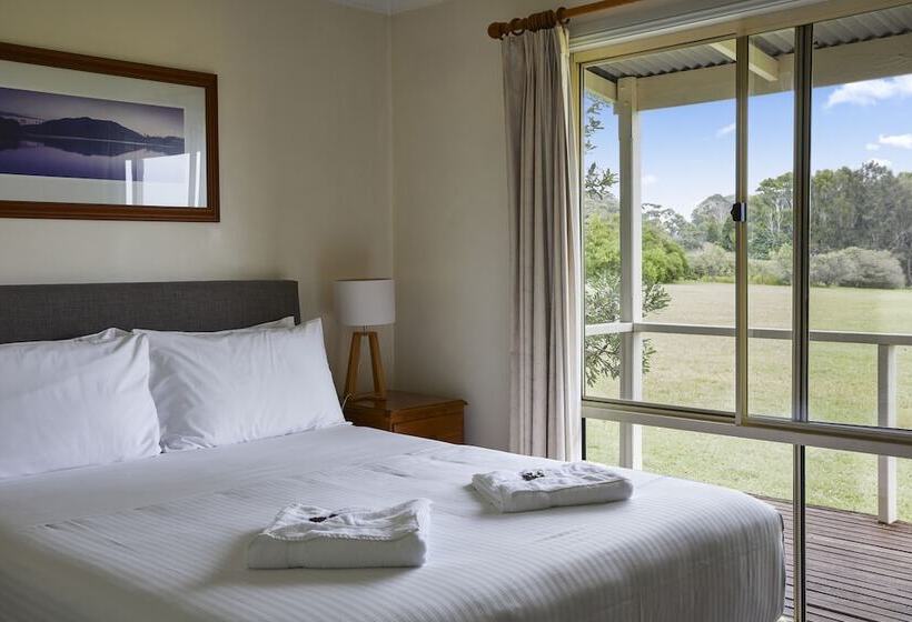 Mystery Bay Cottages