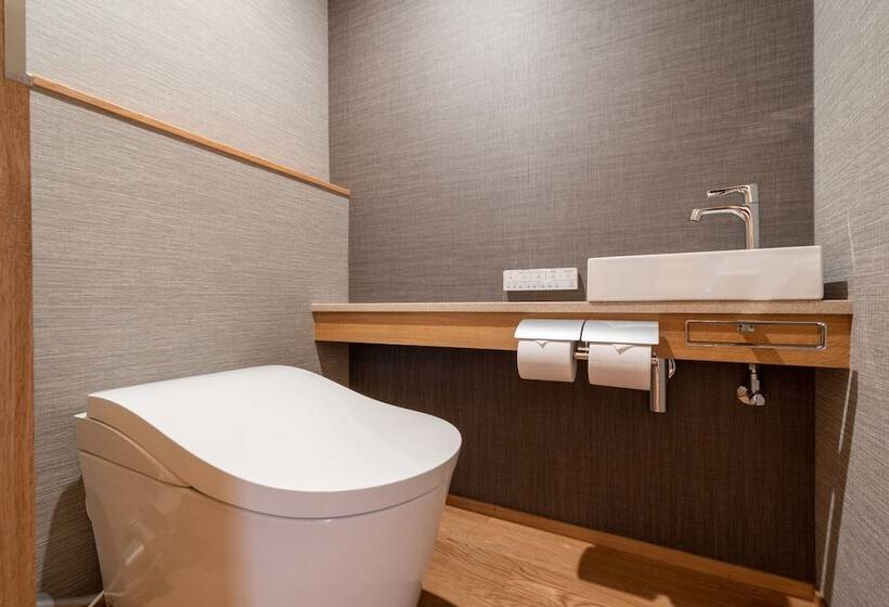 Nishiyama Ryokan   Established In 1953