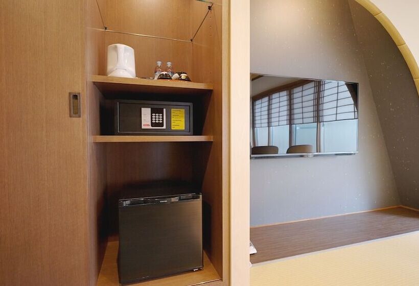 Nishiyama Ryokan   Established In 1953