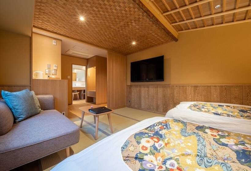 Nishiyama Ryokan   Established In 1953