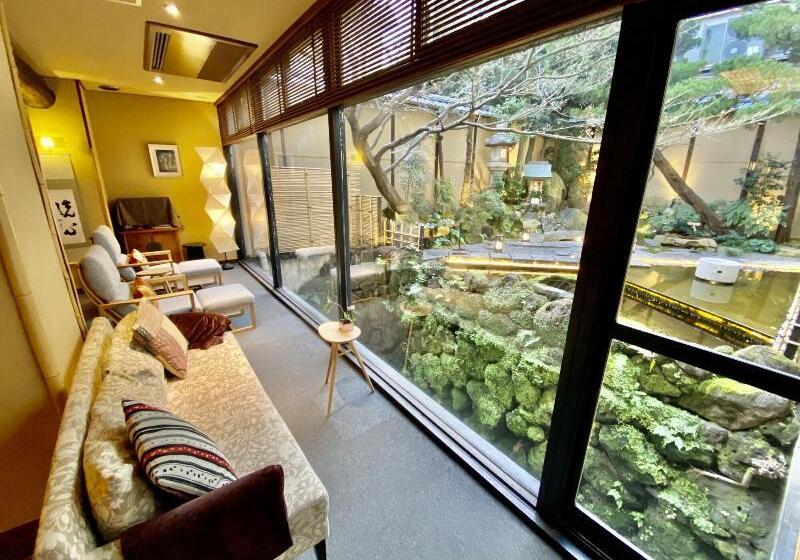 Nishiyama Ryokan   Established In 1953