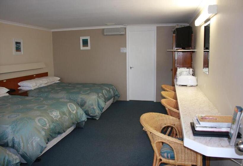 Opal Motel