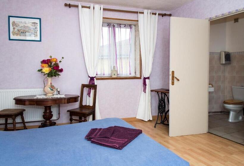 بنسيون La Ferme Des 3 Suissesses