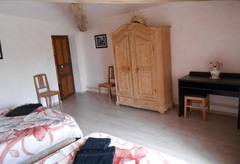 פנסיון La Ferme Des 3 Suissesses