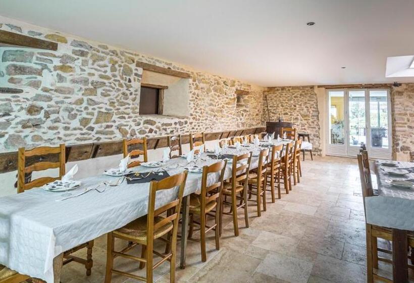 פנסיון La Ferme Des 3 Suissesses