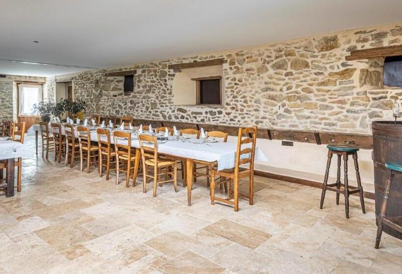 بنسيون La Ferme Des 3 Suissesses