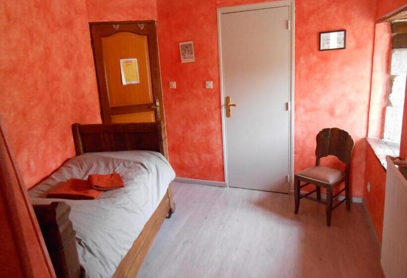 بنسيون La Ferme Des 3 Suissesses