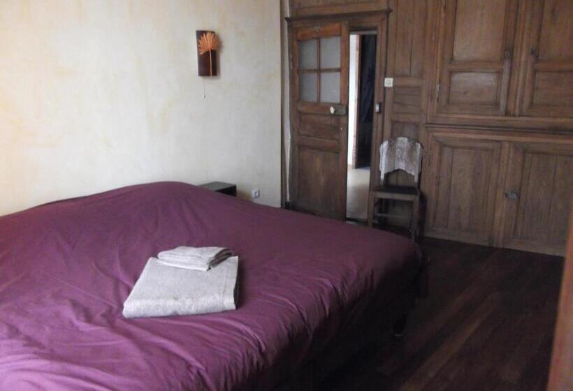 פנסיון La Ferme Des 3 Suissesses